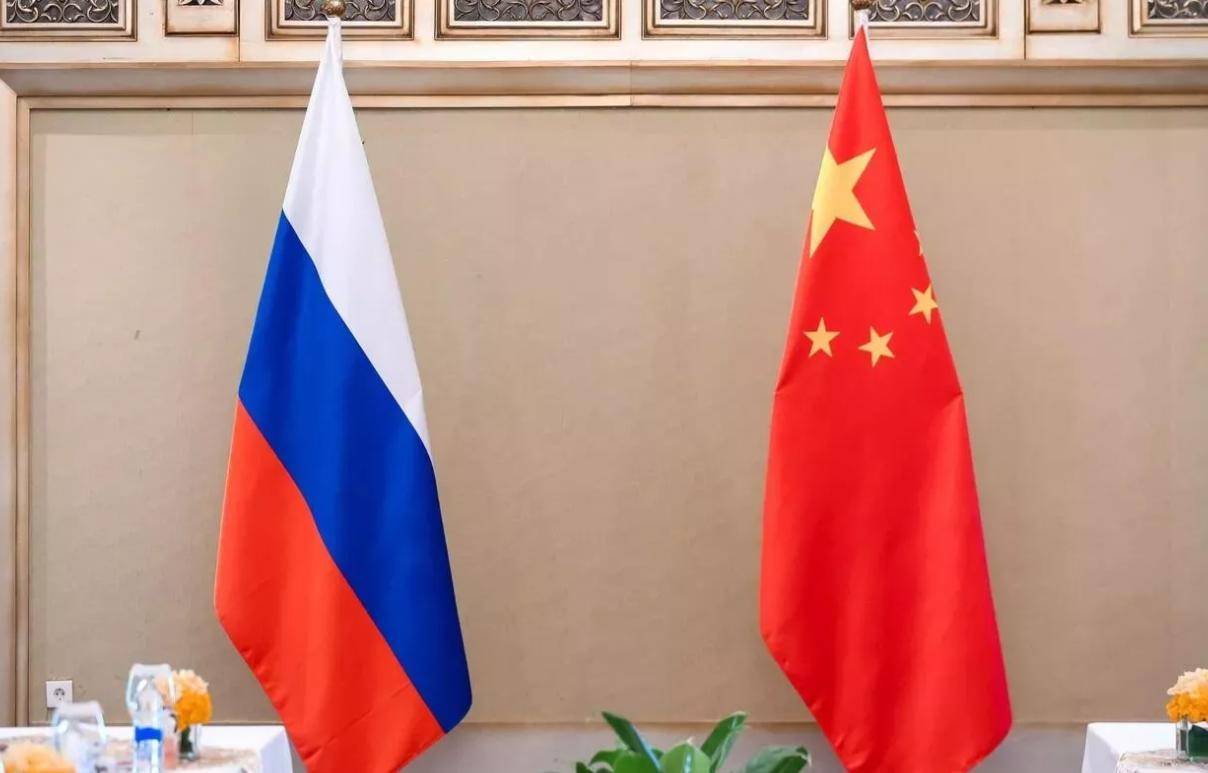 美国制裁初见成效，俄罗斯运油船只开始全球停运，欧洲要求俄原油继续降价